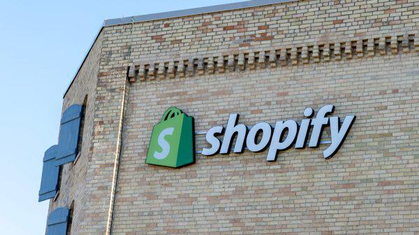 Shopify如何采集貨源？Shopify店鋪如何上架產(chǎn)品？支持同平臺(tái)復(fù)制采集